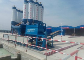 中水四局徐淮鹽客專洗石機(jī)現(xiàn)場